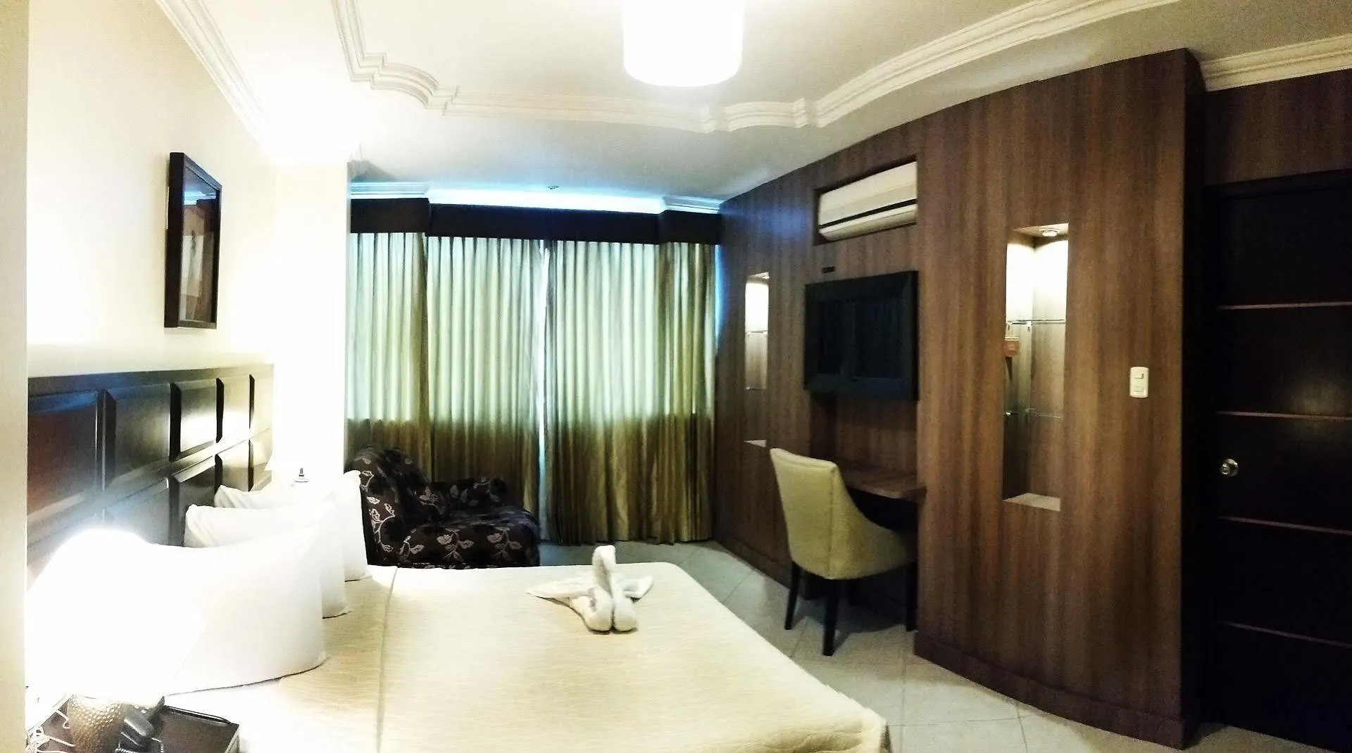 Atlantic Blue Hotel Guayaquil Ecuador