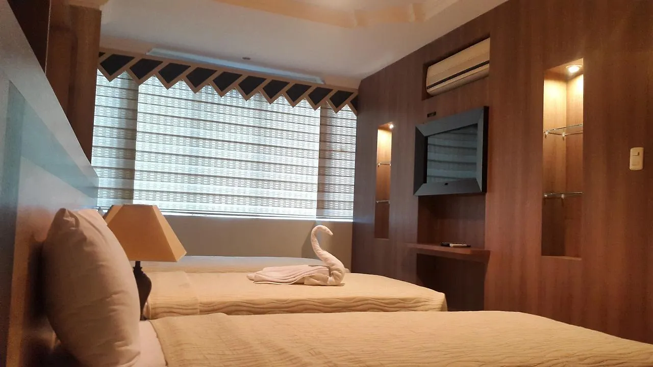 Atlantic Blue Hotel Guayaquil 4*,