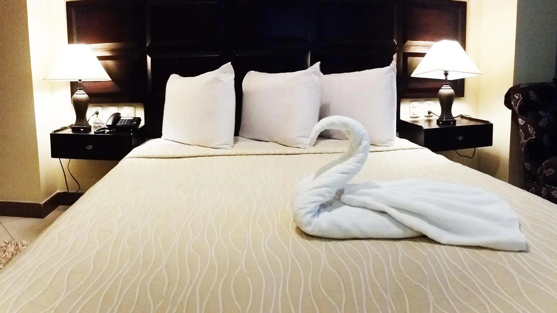 Atlantic Blue Hotel グアヤキル